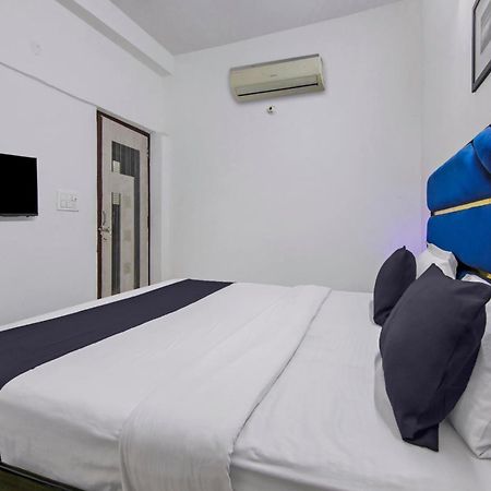 Hotel O Relax Inn New Delhi Bagian luar foto