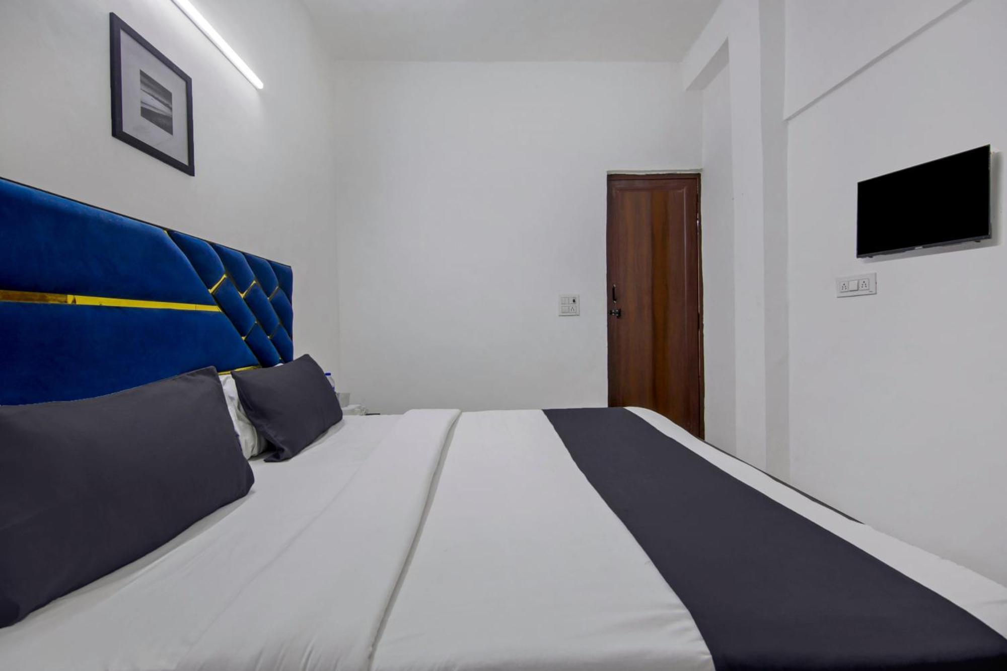 Hotel O Relax Inn New Delhi Bagian luar foto