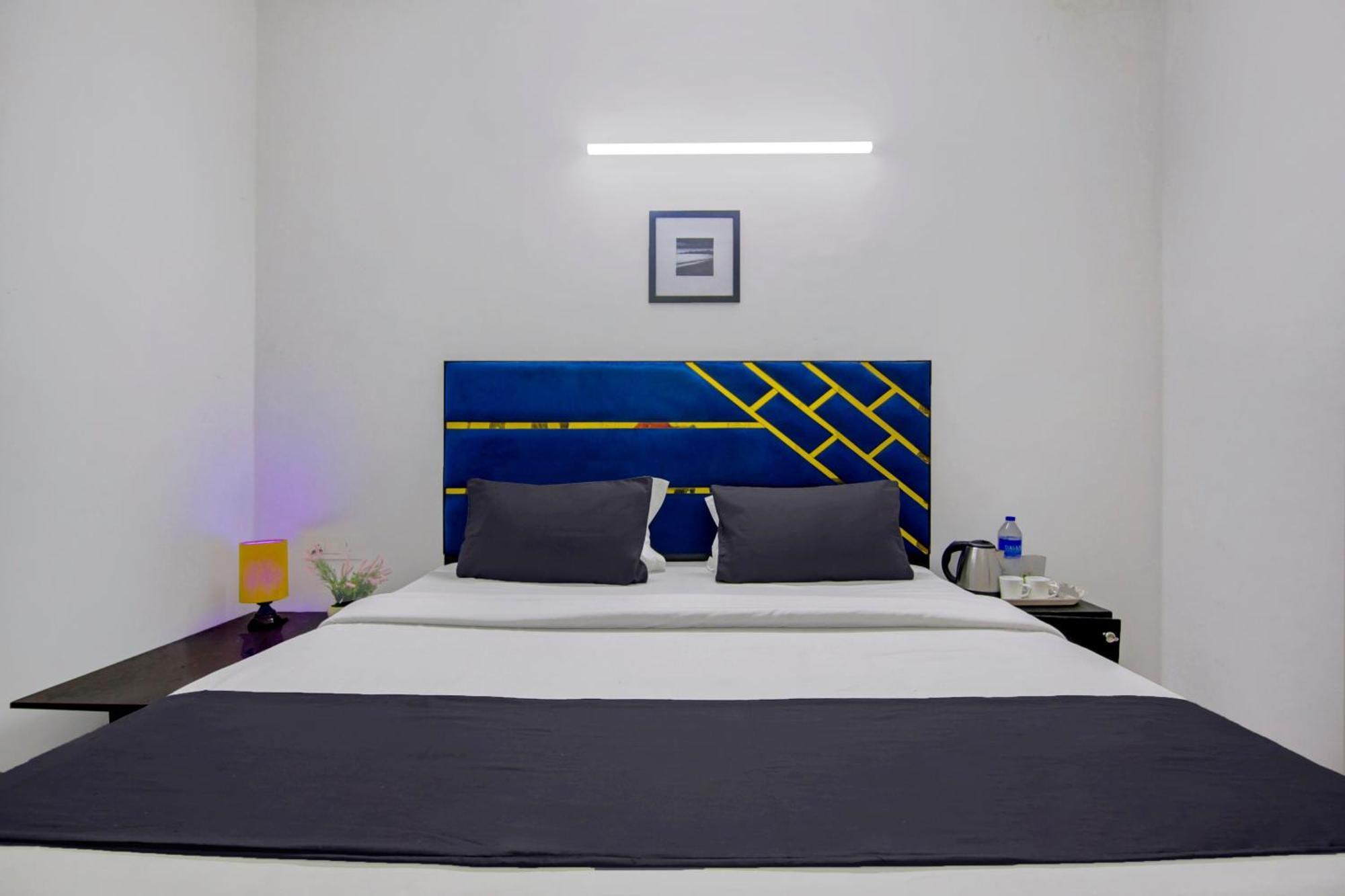 Hotel O Relax Inn New Delhi Bagian luar foto