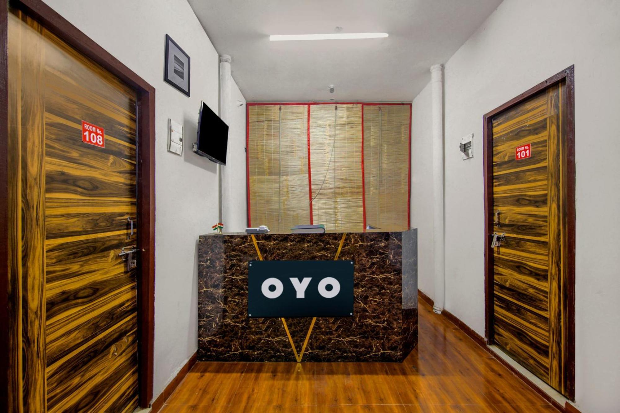 Hotel O Relax Inn New Delhi Bagian luar foto
