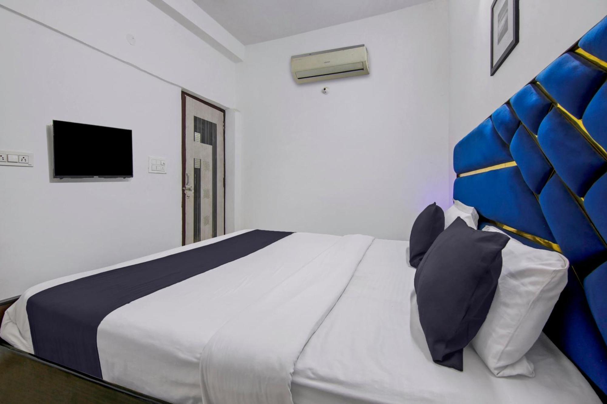 Hotel O Relax Inn New Delhi Bagian luar foto
